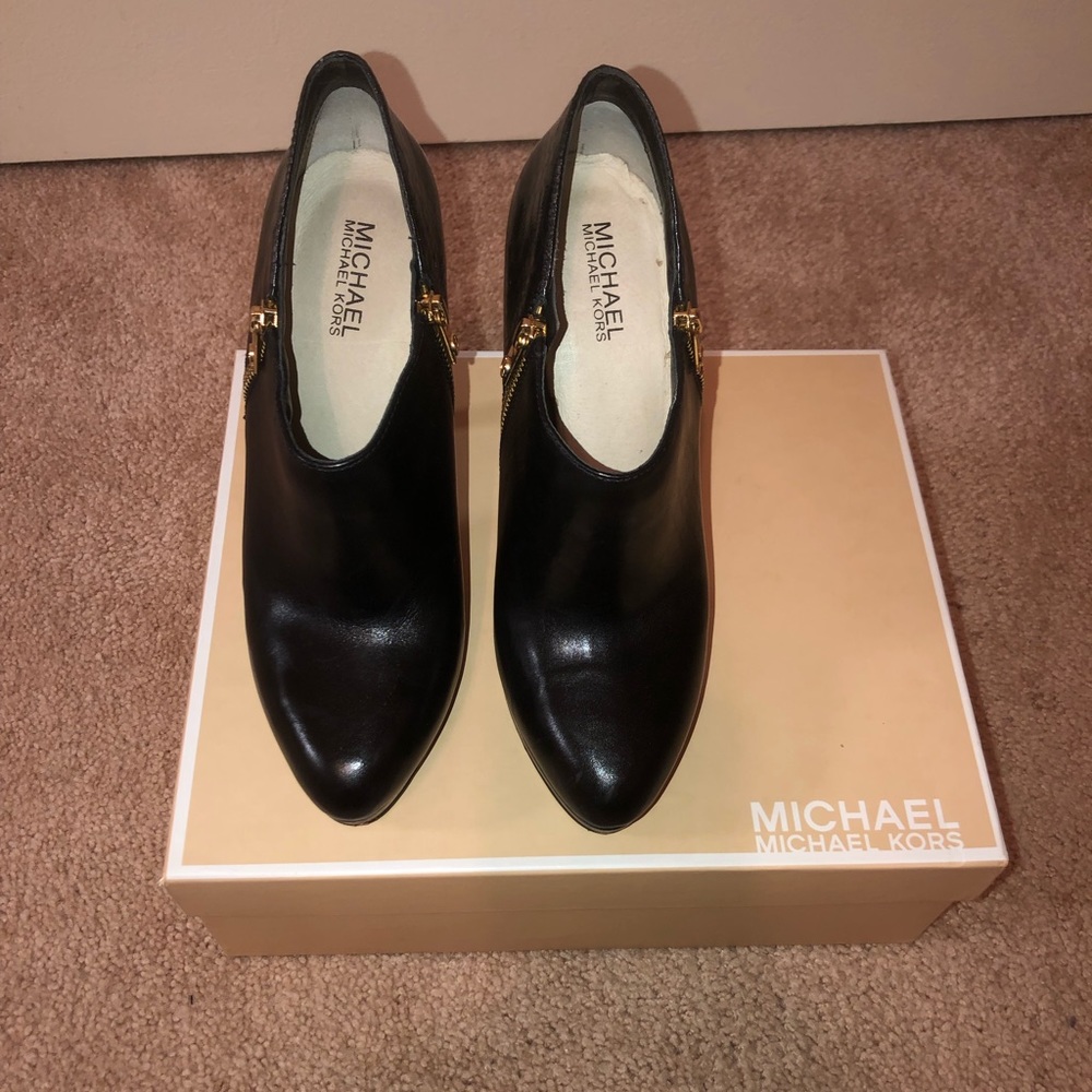 Michael Kors black heeled booties - Picture 4 of 5